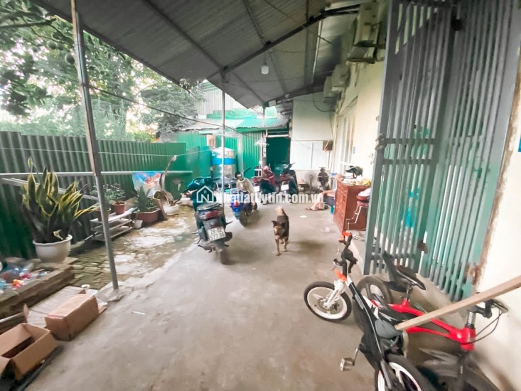 Bán nhà gấp Ngõ 156 Tam Trinh,Hoàng Mai - Diện tích 36m2 - Ôtô đỗ cửa cách 15m - Ngõ thông - Có sân để xe - 1,7 tỷ